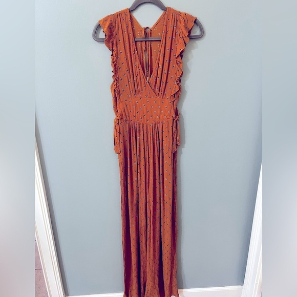 Patrons of Peace burnt orange floral flutter sleeve jumpsuit size medium - Picture 1 of 9